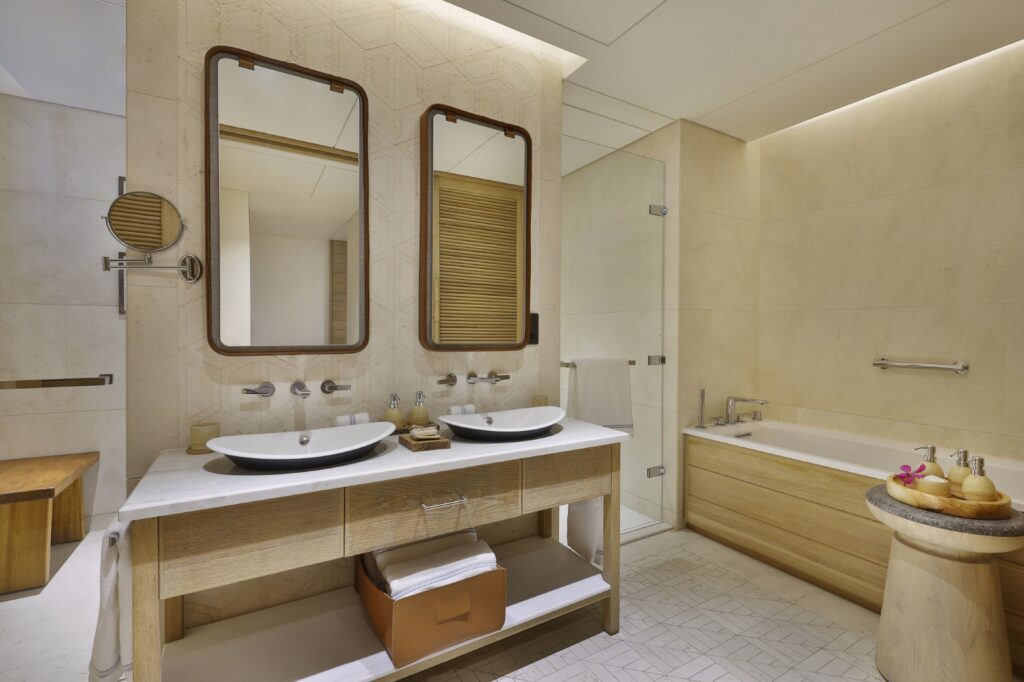 King Grand Terrace Room and Bay House One Bedroom Pool Suite bathroom