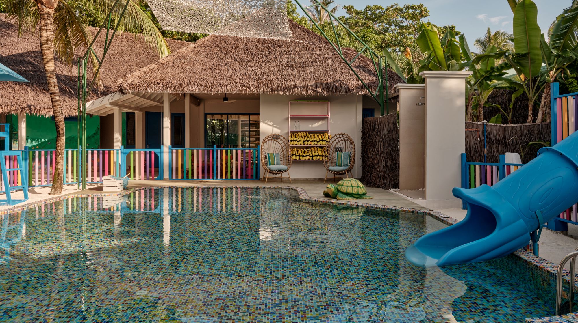 Seaside Finolhu_Oceaneers Club_Pool Area