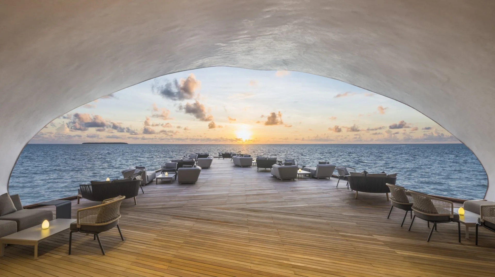 Whale Bar - Deck