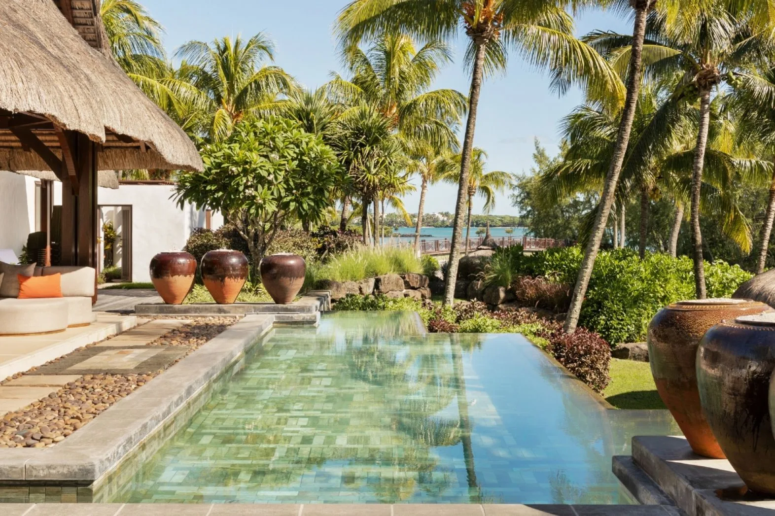 shangri-la-three-bedroom-beach-villa_exterior