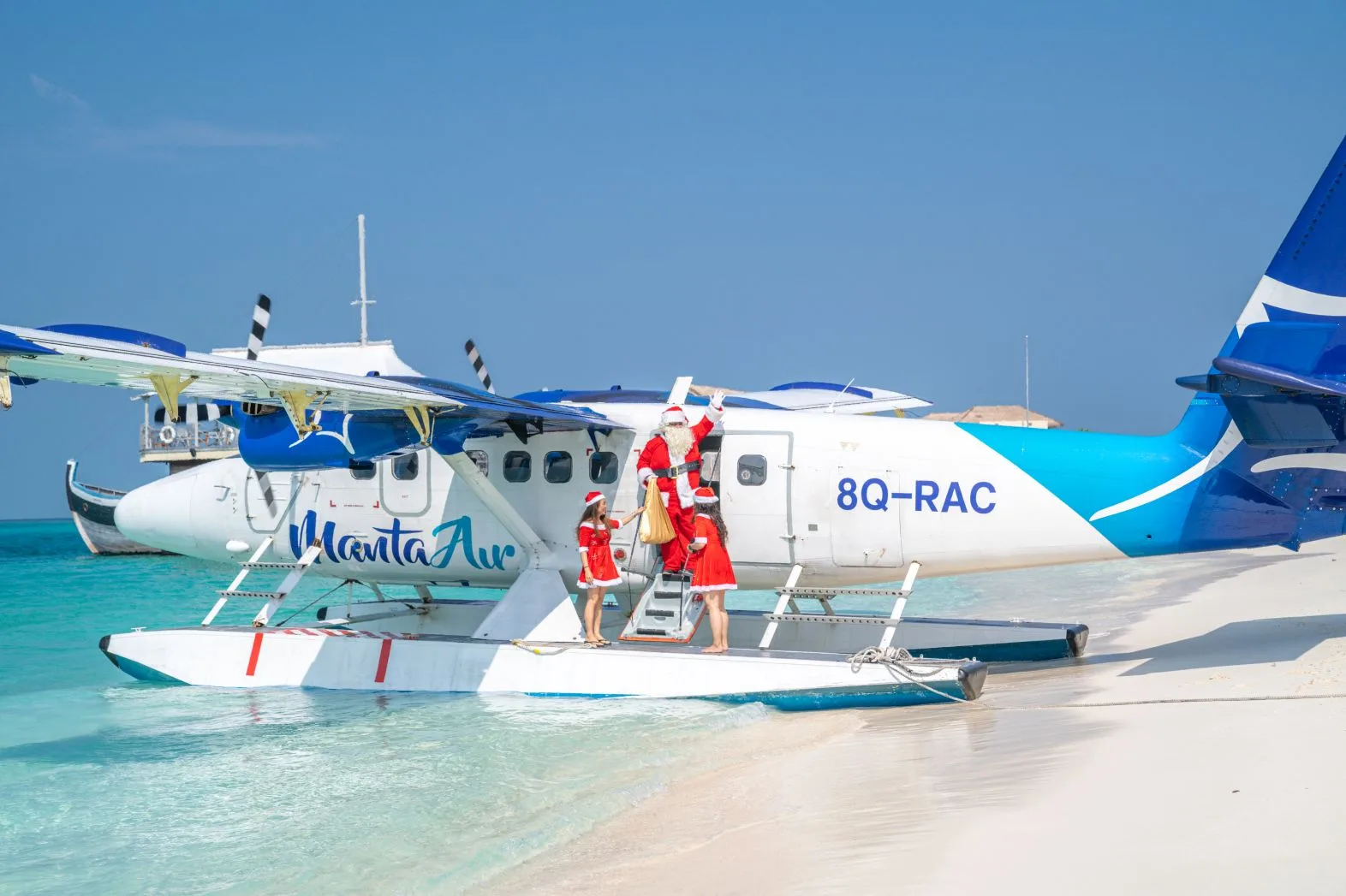 InterContinental Maldives _ Santa Arrival