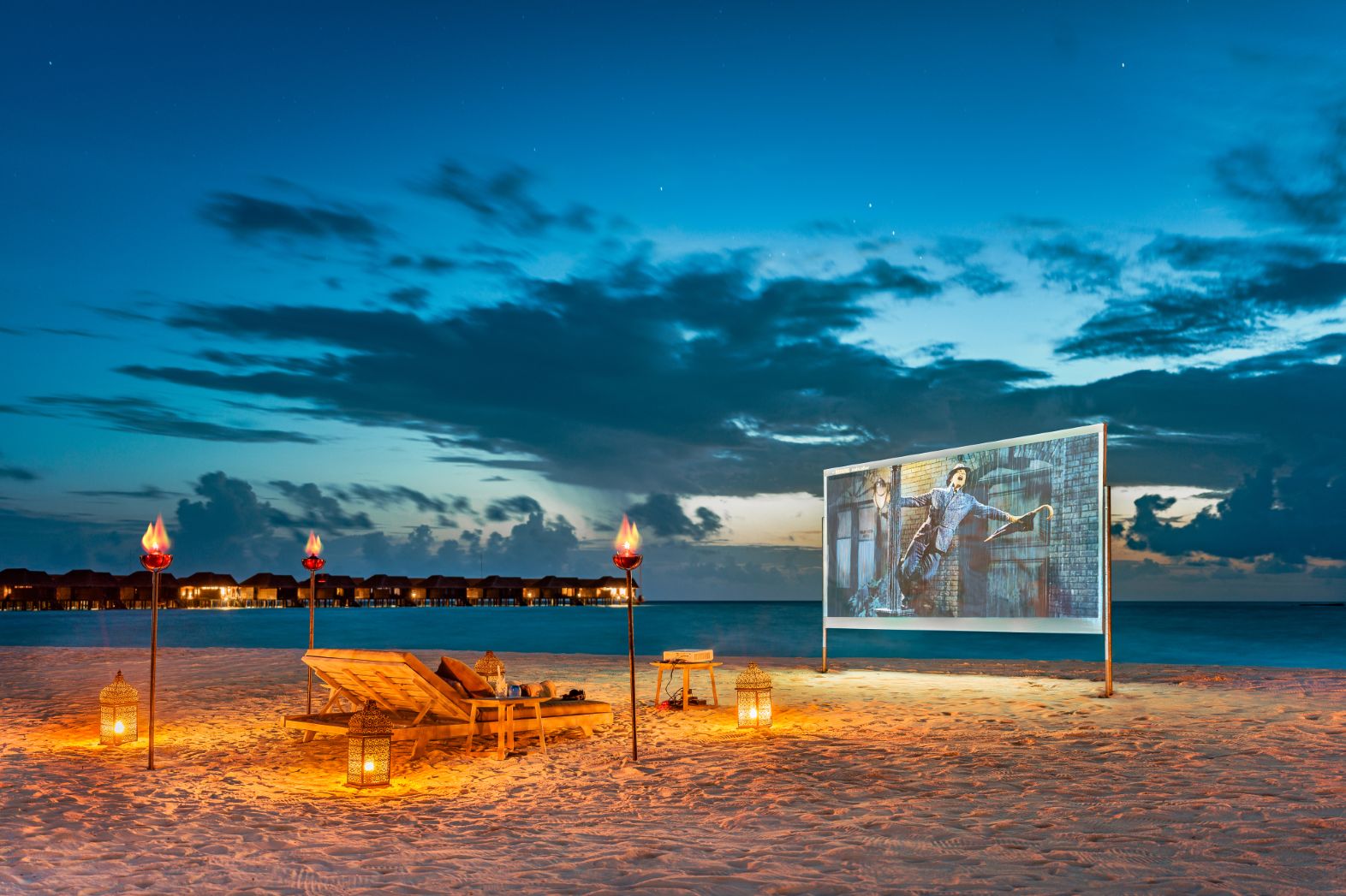 Vakkaru Maldives - A Night with The Stars - Beach Cinema