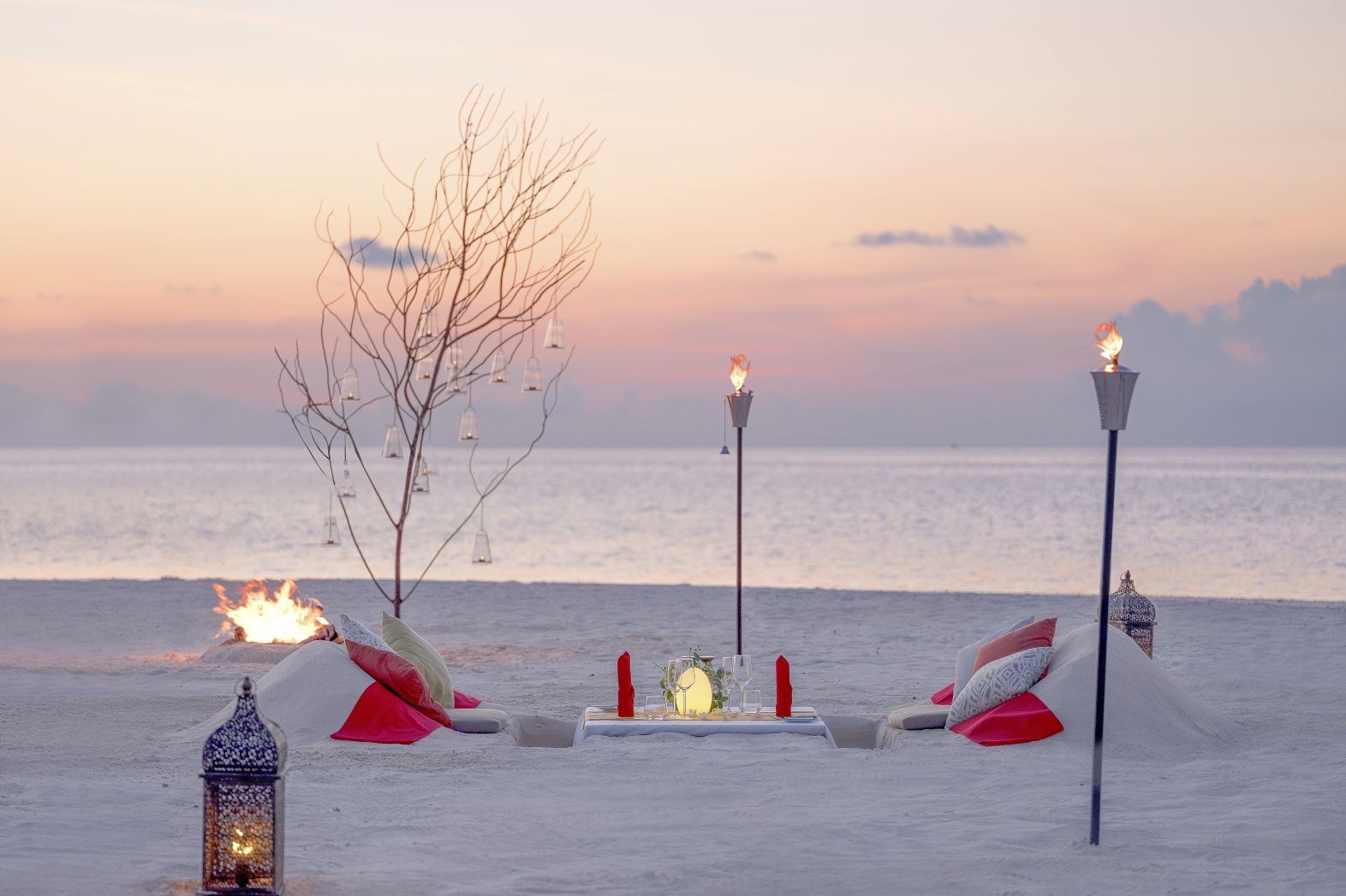 Vakkaru Maldives - Dig-in Beach Dinner