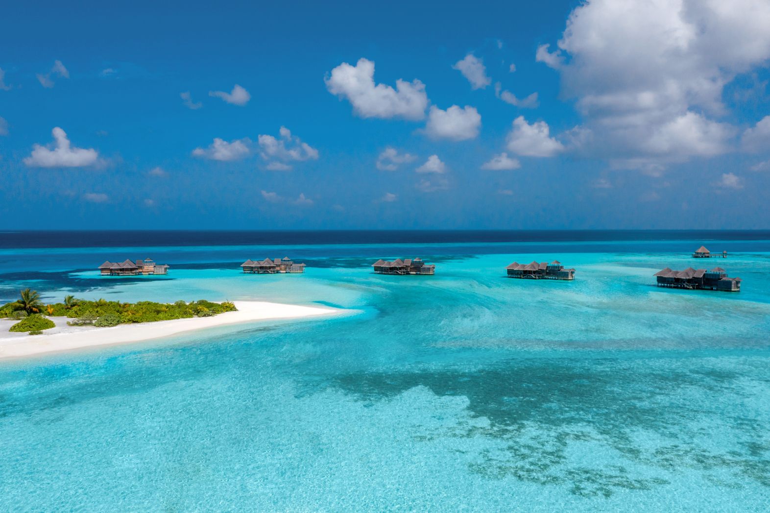 Gili Lankanfushi surf