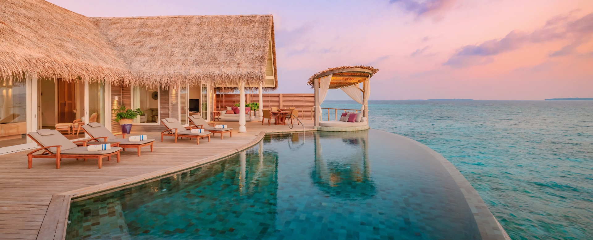 Milaidhoo villa Website Banner