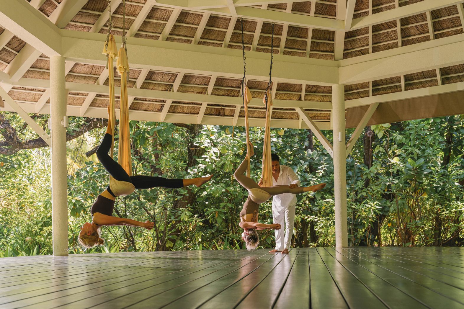 Four Seasons Landaa Giraavaru_Anti-Gravity Yoga