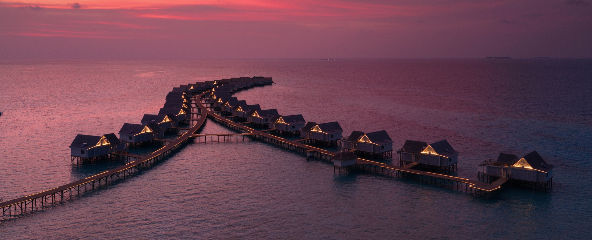 rah gili maldives sunset