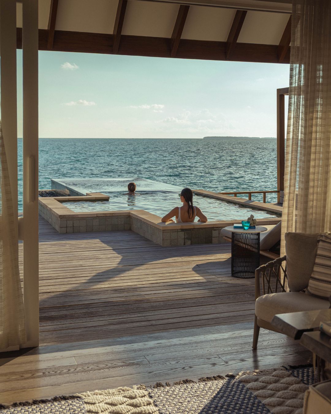 experience opens towards the ocean